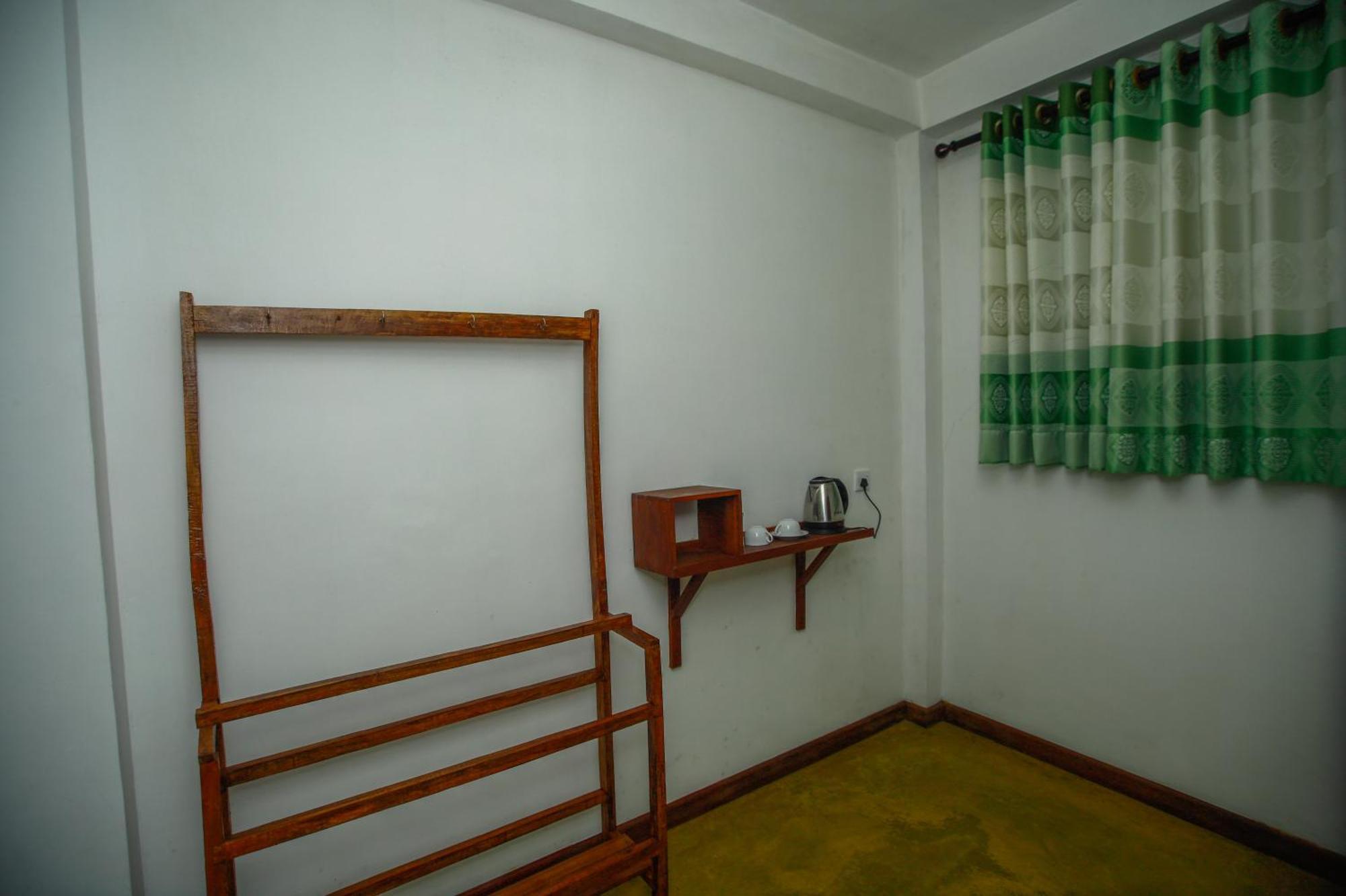 Dinaro Guest Hotel Ella Exterior photo