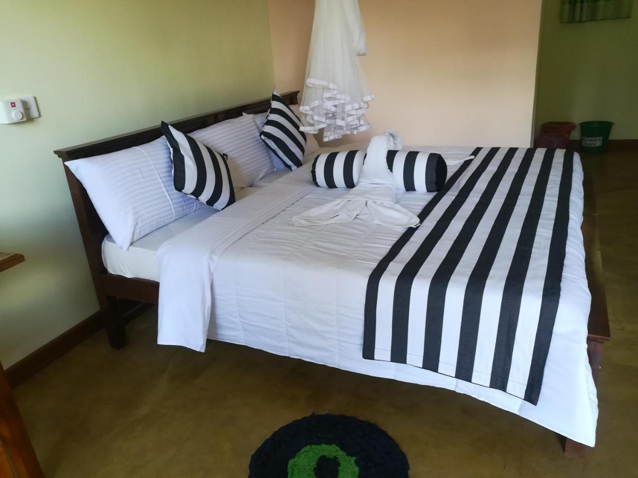 Dinaro Guest Hotel Ella Room photo